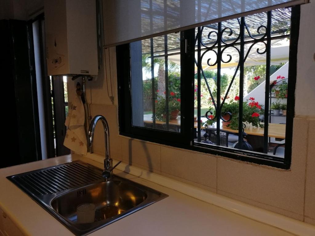 Ferienhaus El Campito, Piscina, Bbq, Ping-pong, Billar, 10 Min Andando De La Playa *